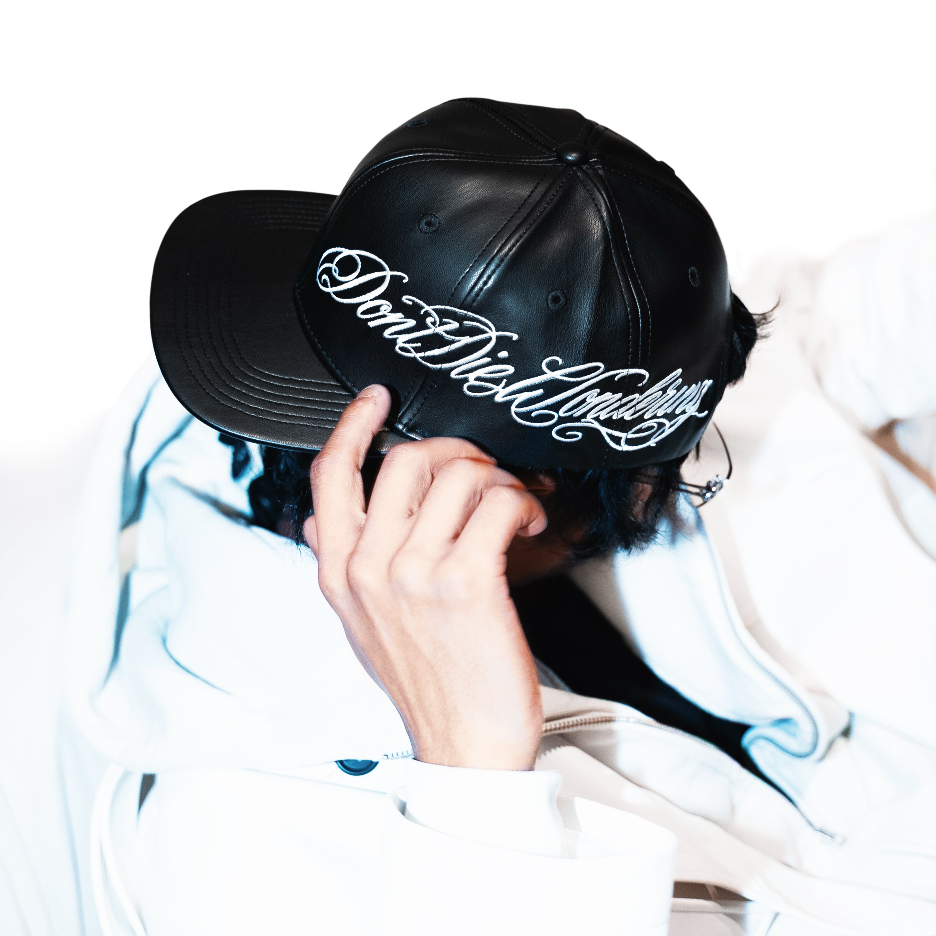 SCRIPT LOGO LEATHER HAT (WHITE)
